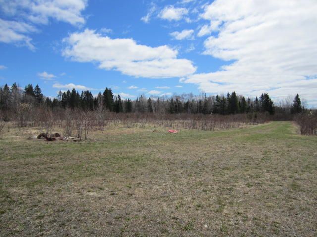 29 Sawmil Lane, Island Falls, ME 04747